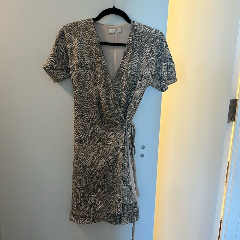 Aritizia Babaton XS Snakeskin Dress